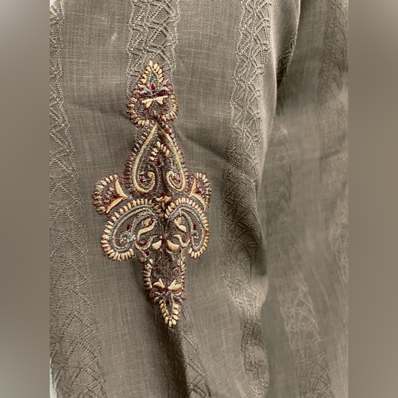 Jash Creation Embroidered Blouse 42 - Picture 8 of 9